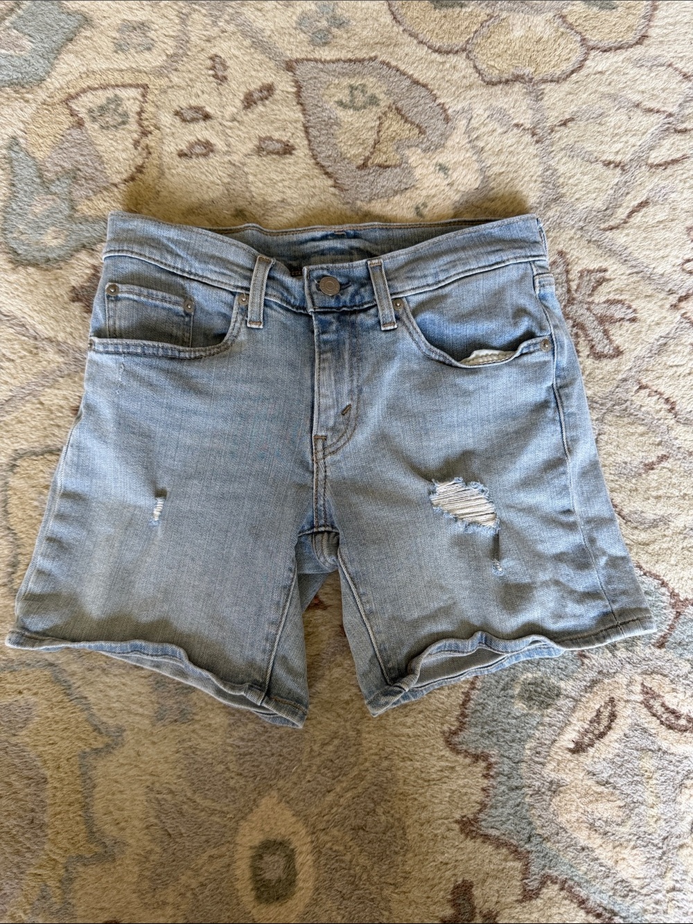 Levi’s 711 Skinny Distressed Denim Shorts Light Wash Women’s Size 27